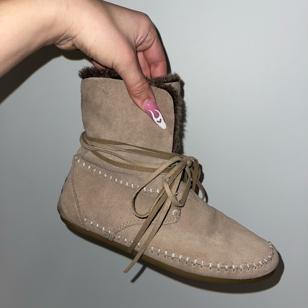 TOMS Boots